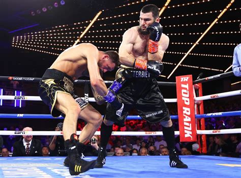 Artur Beterbiev maintains perfect record with Joe Smith Jr knockout to ...