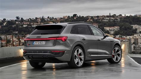 New 2023 Audi Q8 e-tron launched as company’s flagship EV | CAR Magazine