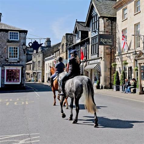 Kirkby Lonsdale – historic market town in the Lune Valley