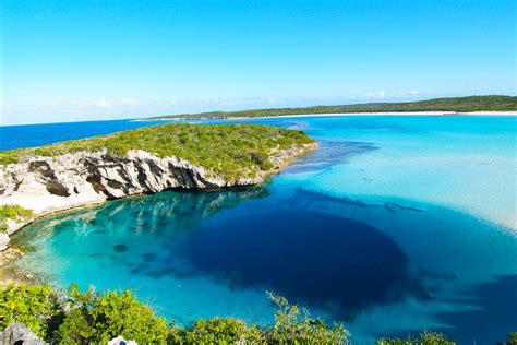 Why divers are so fascinated about this blue hole? Blue Hole, Scary ...