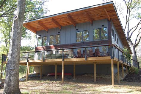 Modern Shed Roof House in Knoxville, Tennessee