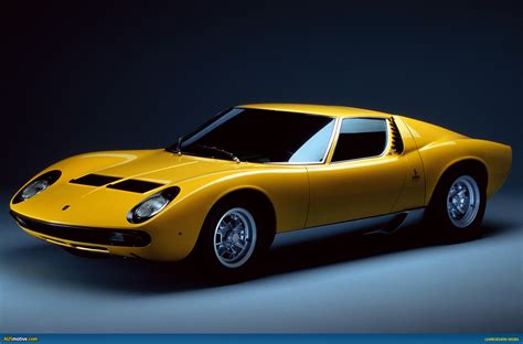 AUSmotive.com » Random wallpapers: Lamborghini Miura SV