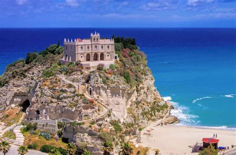 Beach weather in Tropea Beach, Tropea, Italy in June