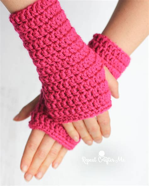 Crochet Fingerless Gloves With Thumb Pattern - Ava Crochet