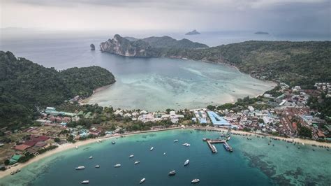 Phi Phi Islands: is the paradise lost? - Pin Your Footsteps - Travel Blog