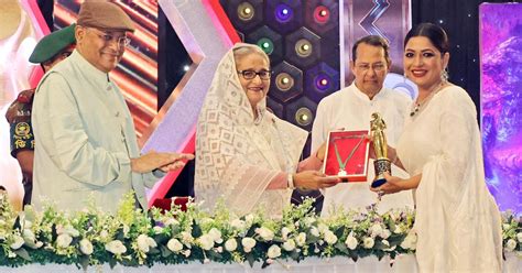 PM Hasina hands over National Film Awards to 35 recipients