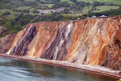 Alum Bay Glass - Totland, Isle of Wight | Isle of wight, British ...