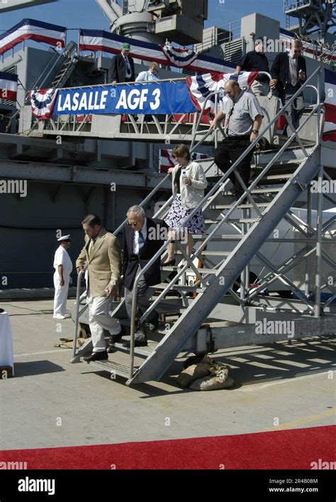 US Navy Distinguished guests, visitors and former crew members of the ...