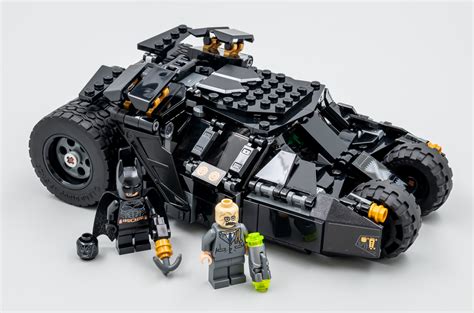 Review: LEGO DC 76239 Batman Batmobile Tumbler: Scarecrow Showdown ...