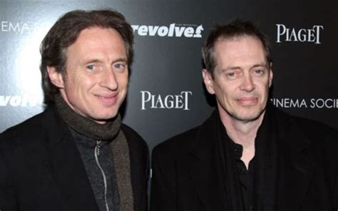 Michael Buscemi: Early Life, Career, Net Worth & Married