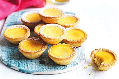 Egg custard tarts