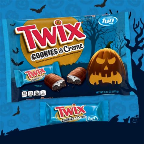 Twix® Cookies & Creme Fun Size Chocolate Halloween Candy Bars, 9.77 oz ...