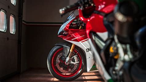 Ducati 1299 Panigale R Final Edition: a Whole New World!