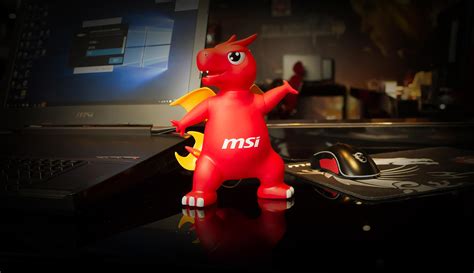 Lucky Figure ROTOCAST | MSI Dragon Collections