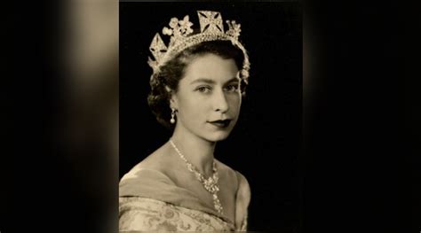 10 Things You Didn't Know About Queen Elizabeth By Andrew Morton ...