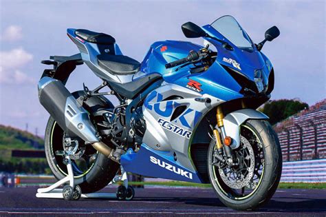 Reviewed: Suzuki GSX-R1000R | Carole Nash