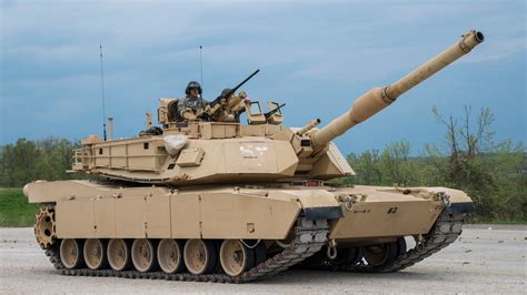 The Lowdown: The Army's 'New' M-1A2C Abrams Tank Is Coming. | The ...