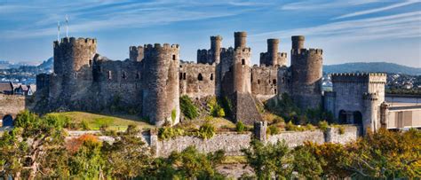 Wales Sehenswürdigkeiten : Cardiff Wikipedia : Snowdonia ist der name ...