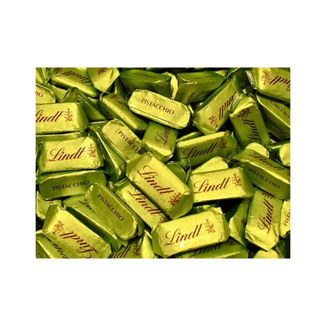 Shop online Giandujotti Lindt Pistachio chocolate cream | corso101.com