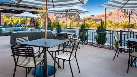 Modern Moab Hotel near Arches National Park | Hyatt Place Moab