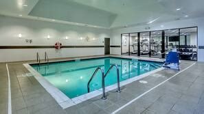 Holiday Inn Express Hotel & Suites Batavia - Darien Lake, an IHG Hotel ...