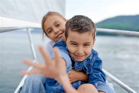 7 Ideas to Make Boating Fun and Safe for the Kids - Nor Col EZ Dock