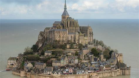 French landmark mistaken for Cornish attraction in magazine - BBC News