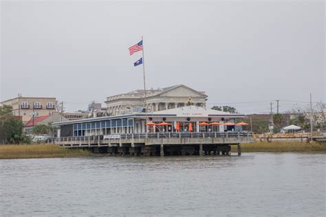 Fleet Landing Restaurant and Raw Bar | Charleston Guru