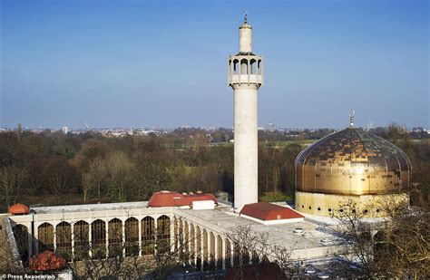 London mosques listed for historic and cultural significance | Daily ...