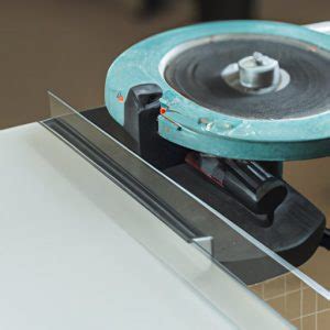 How to Cut Plexiglass at Home – Step-by-Step Instructions - The ...