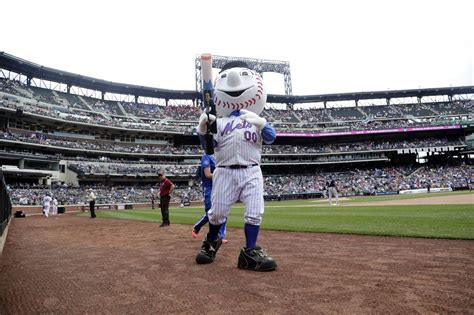 Mascot Mayhem: Is Mr. Met's gaffe the biggest mascot fail? - nj.com