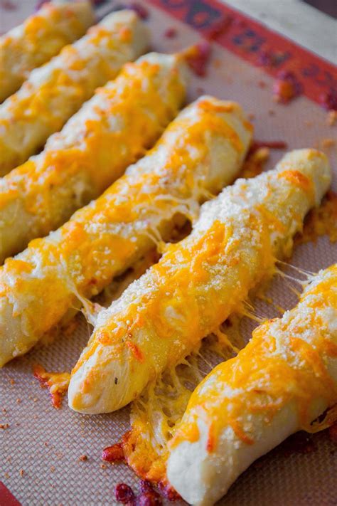 Cheesy Garlic Breadsticks - Red Star® Yeast