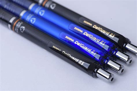 This Mechanical Pencil Won't Break Leads No Matter How Hard You Press