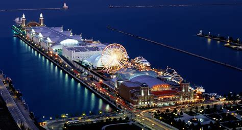 Navy Pier - Theme Park in Chicago - Thousand Wonders