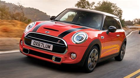 2021 Mini Cooper First Review | Kelley Blue Book