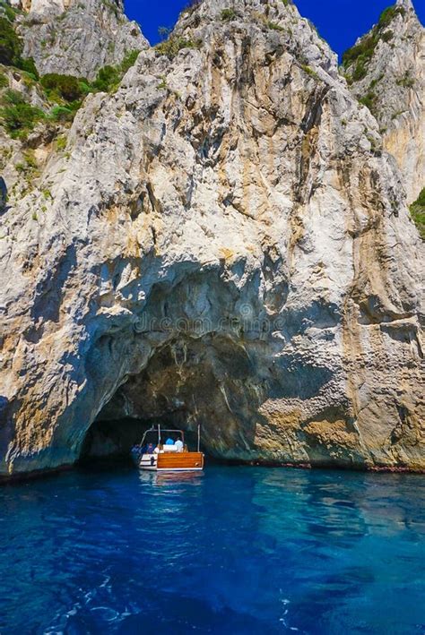 Gruta Blanca De Capri, Italia Imagen de archivo - Imagen de paisaje ...