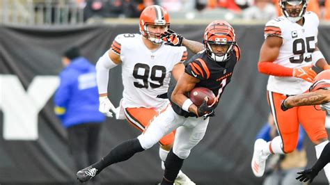 Joe Burrow 20 Yard Pass to Ja'Marr Chase | Week 14 Bengals Highlights ...