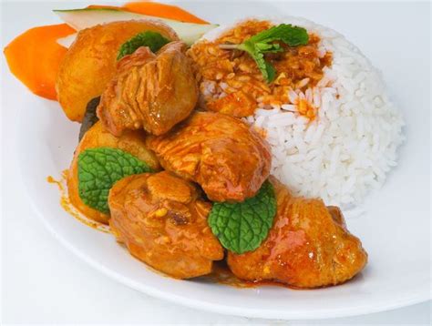 A Little Sweet And A Little Spicy, This Indian Chicken Curry Recipe Is ...