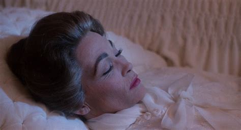 Mommie Dearest (1981)