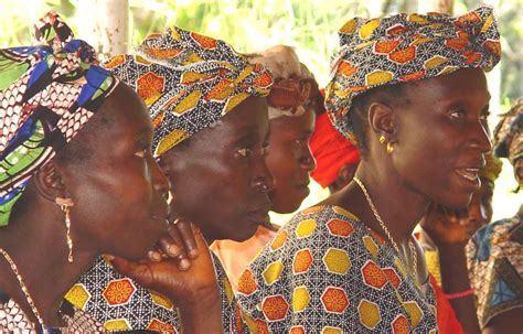 women in sierra leone | Sierra leone, Mursi tribe ethiopia, Mursi tribe ...