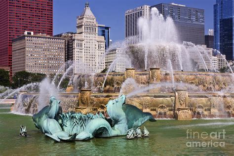 Buckingham Fountain Photograph by Jeremy Woodhouse - Fine Art America