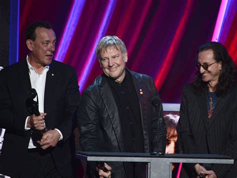 Rock and Roll Hall of Fame inducts Rush, Heart - CBS News