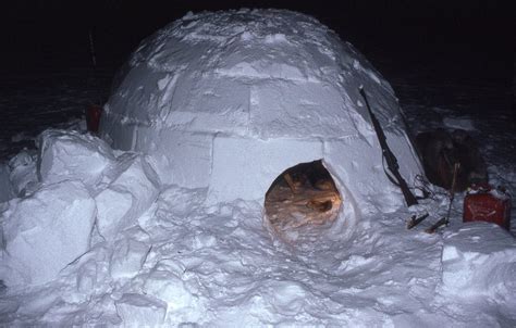 III.3: INUIT CLOTHING/SHELTER 3. Snow Houses ~ People of the Arctic by ...