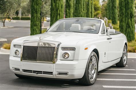 14k-Mile 2009 Rolls-Royce Phantom Drophead Coupe for sale on BaT ...