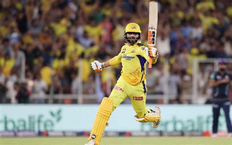 IPL 2023: Ravindra Jadeja hugs wife Rivaba Jadeja after CSK's historic ...