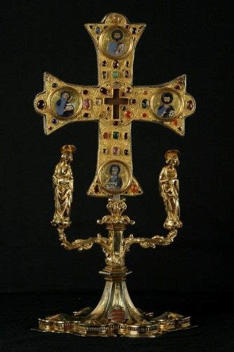 Relic of the True Cross at the Diocesan Museum of Naples Holy Cross ...