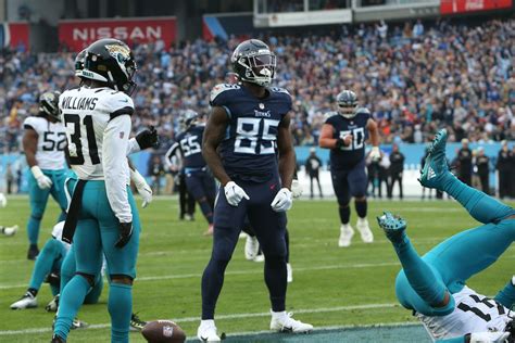 Terps in the NFL: Okonkwo shines for Titans - Testudo Times