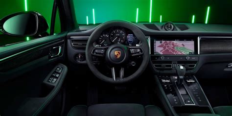 2022 Porsche Macan Interior | Porsche Carlsbad