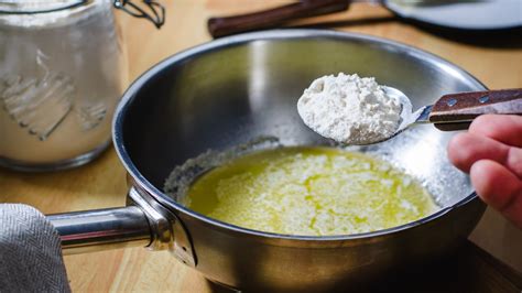 Cornstarch Vs. Flour: Which Is Better For Thickening Food?