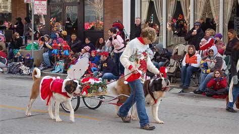 Photos: Milwaukee Holiday Parade